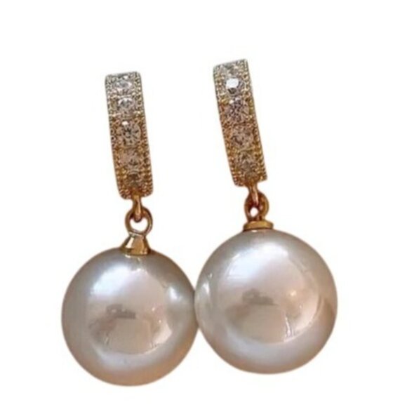 3/$35 Dainty Dressy Retro French Style Pearl Style Earrings - Picture 3 of 5